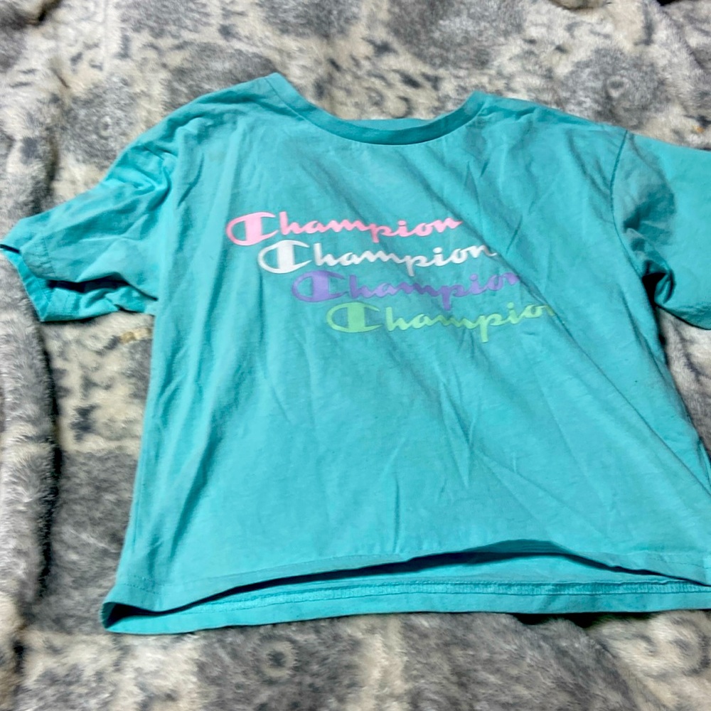 Champion t-shirt medium size